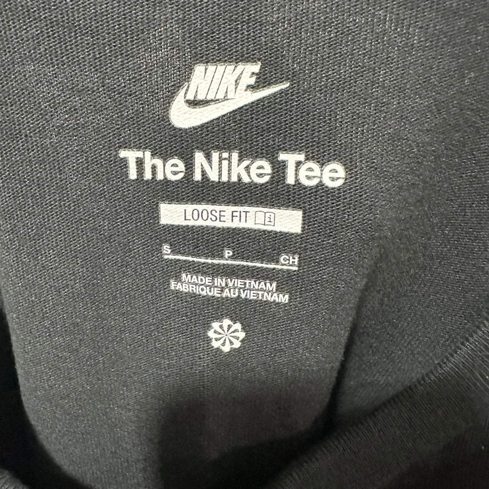 Nike Swooshtopia Graphic Long Sleeve T-Shirt Black Mens Small Loose Fit Cotton